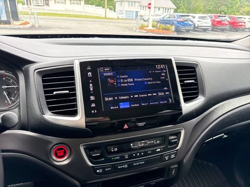 Used 2019 Honda Ridgeline RTL-T image 11