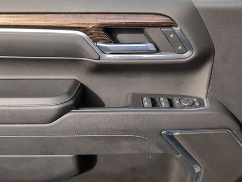 Used 2023 GMC Sierra 1500 Elevation image 12