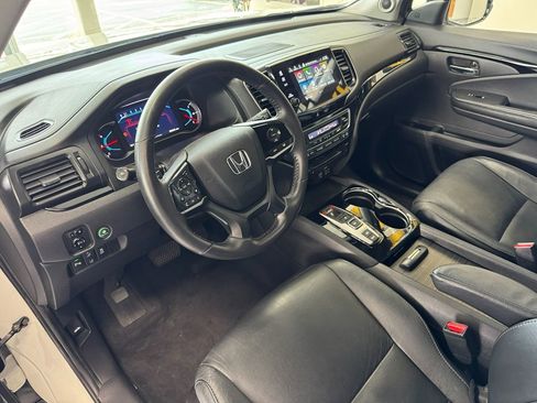 Used 2019 Honda Pilot Touring image 12