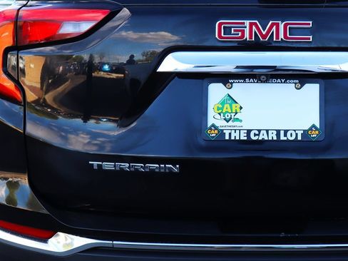 Used 2020 GMC Terrain SLT w/ Preferred Package FWD image 19