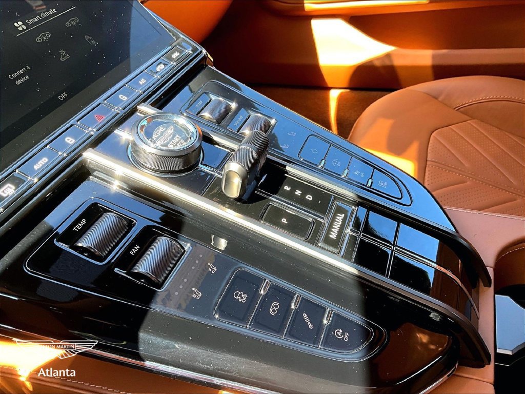 Used 2026 Aston Martin V8 Vantage S RWD image 15