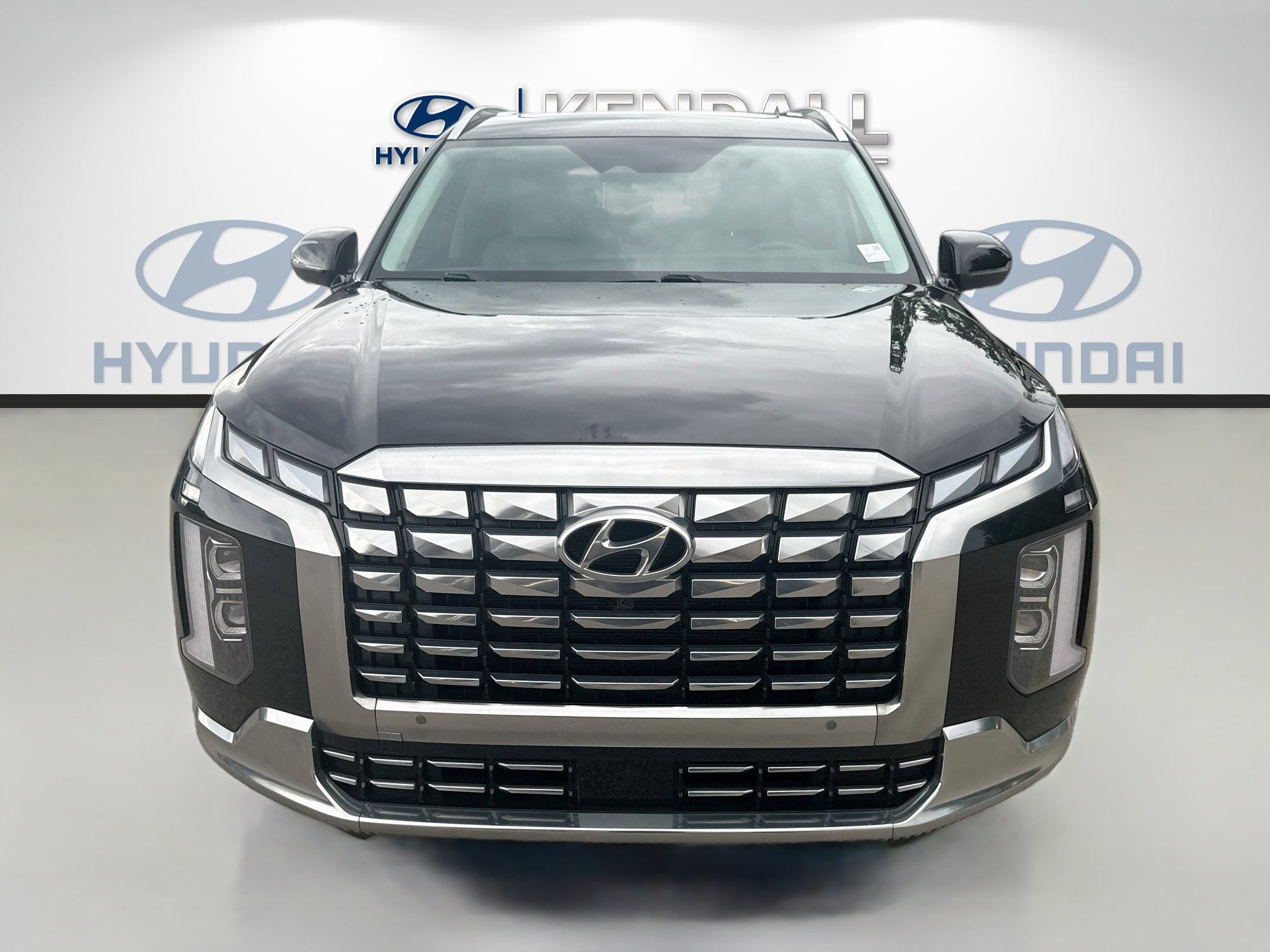 Used 2024 Hyundai Palisade Calligraphy AWD/4WD image 2