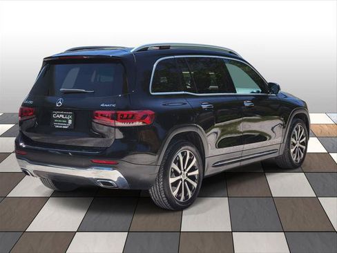 Used 2022 Mercedes-Benz GLB 250 4MATIC w/ Premium Package Lite image 4