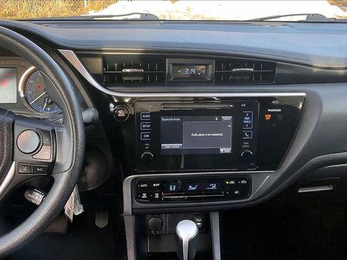 Used 2017 Toyota Corolla L image 6