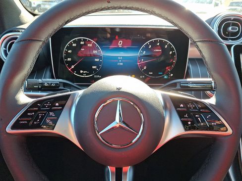 Used 2026 Mercedes-Benz GLC 300 4MATIC image 19