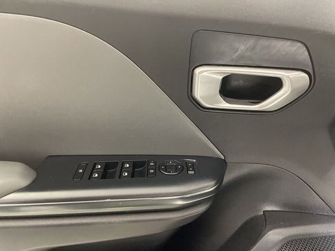 Used 2025 Kia K4 LX image 9