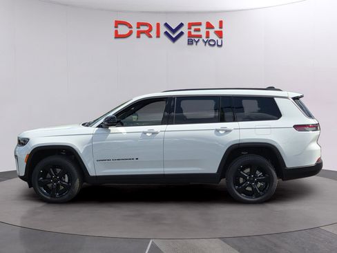 New 2026 Jeep Grand Cherokee L Limited image 2