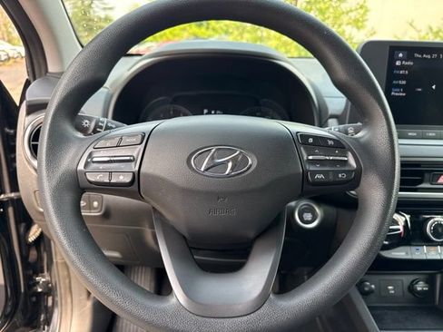 Used 2023 Hyundai Kona SEL w/ Cargo Package AWD/4WD image 9