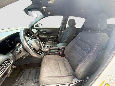 Used 2025 Honda HR-V Sport image 20