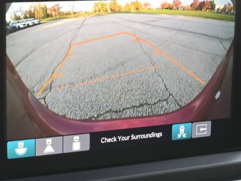 New 2025 Honda Pilot Touring image 5