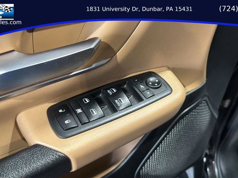 Used 2019 RAM 1500 Big Horn AWD/4WD image 16