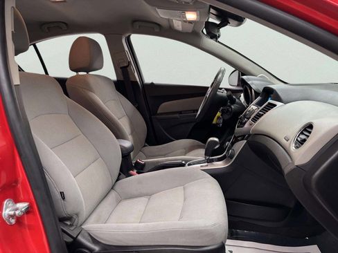Used 2015 Chevrolet Cruze LT image 20