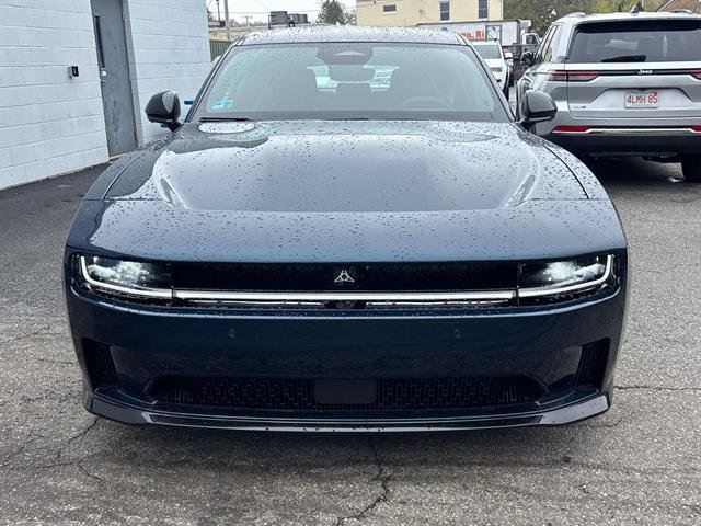 Used 2024 Dodge Charger Daytona Scat Pack w/ Plus Group AWD/4WD image 2