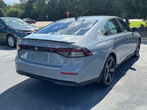 Used 2025 Honda Accord Sport image 7