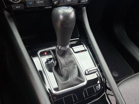 Used 2022 Jeep Compass Limited image 21