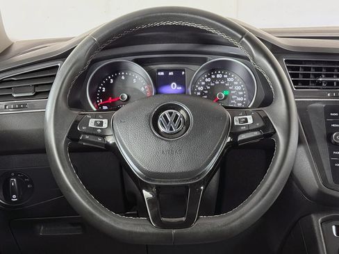 Used 2021 Volkswagen Tiguan SE w/ Panoramic Sunroof Package AWD/4WD image 37
