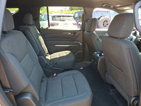 Used 2026 Chevrolet Traverse LT w/ LPO, Floor Liner Package FWD image 15