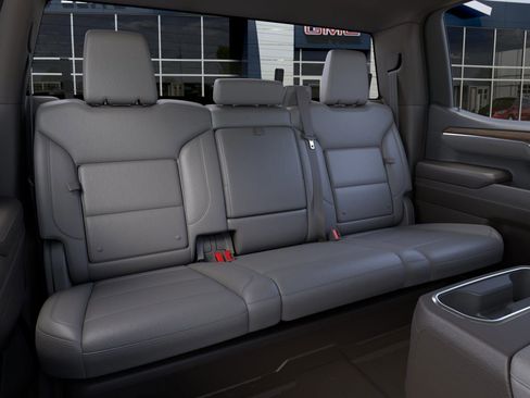 New 2026 GMC Sierra 1500 SLT image 17