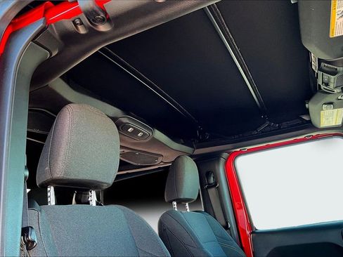 Used 2024 Jeep Wrangler Willys image 28