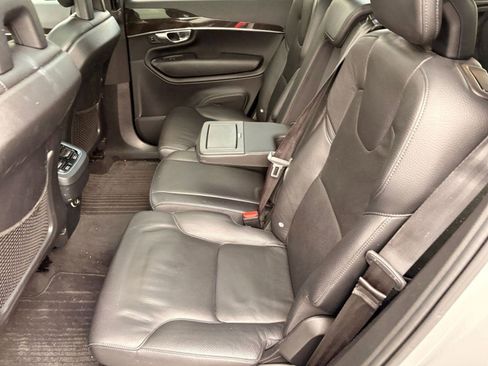 Used 2018 Volvo XC90 T6 Momentum w/ Convenience Package image 15
