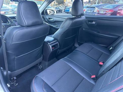 Used 2016 Toyota Camry SE FWD image 14