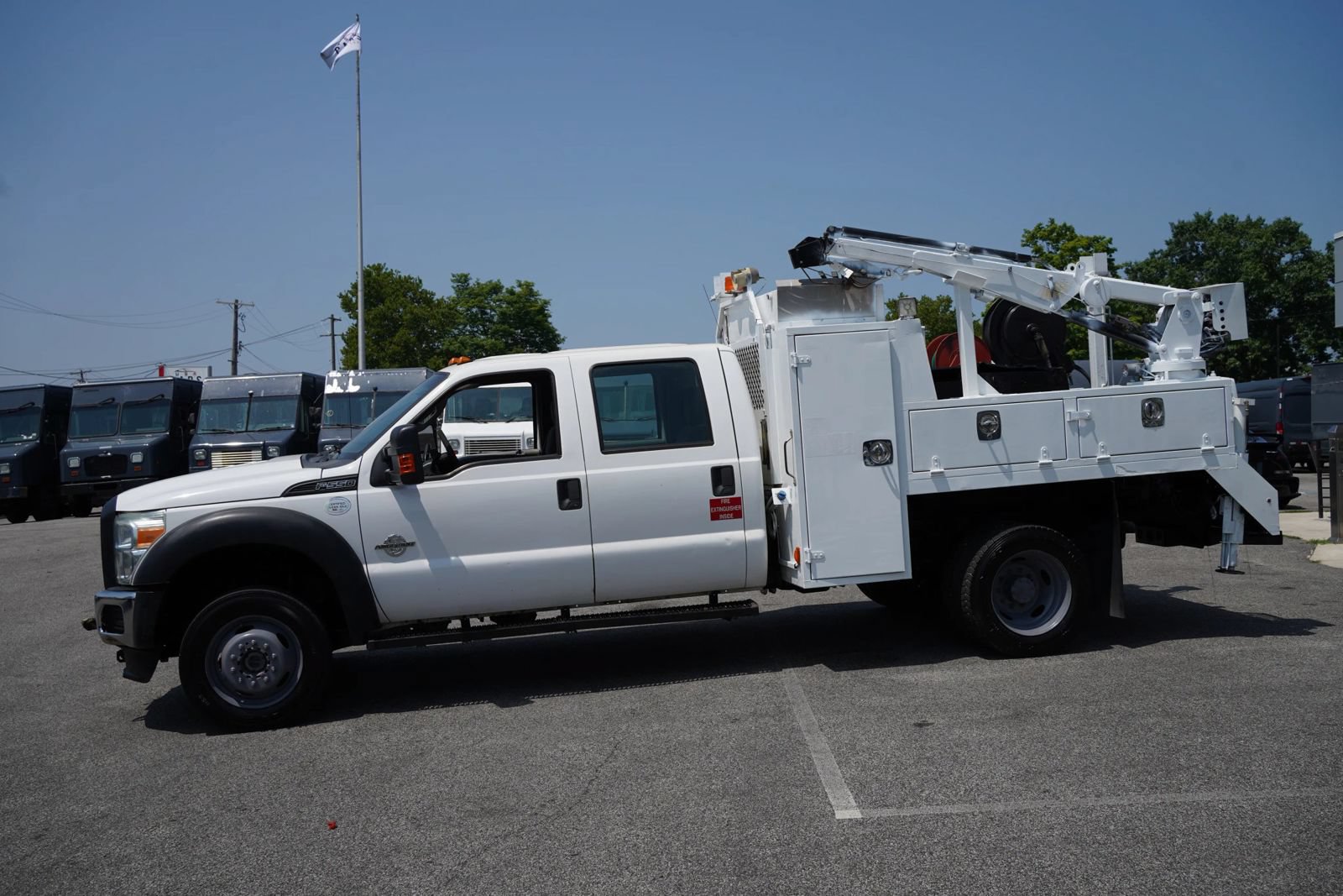 Used 2015 Ford F550 4x4 Crew Cab Super Duty image 4