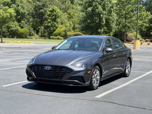 Used 2020 Hyundai Sonata SEL w/ Convenience Package FWD image 3