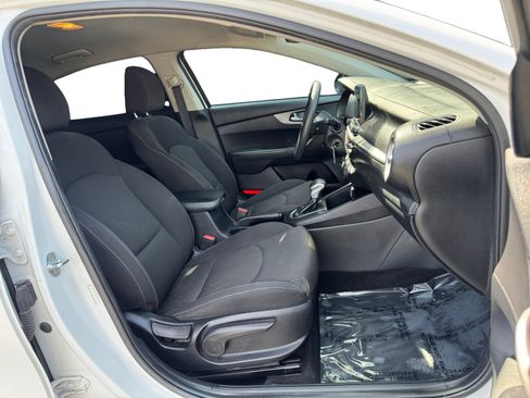 Used 2021 Kia Forte LXS FWD image 15