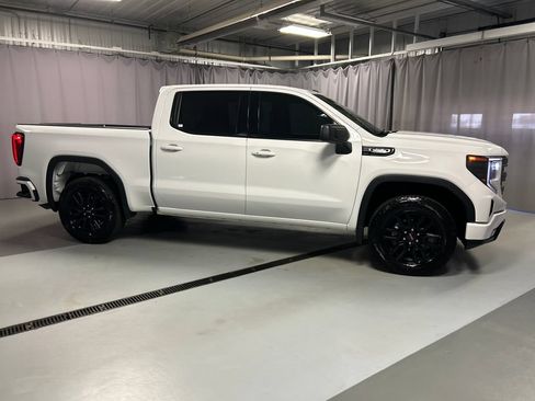 Used 2025 GMC Sierra 1500 Elevation AWD/4WD image 8