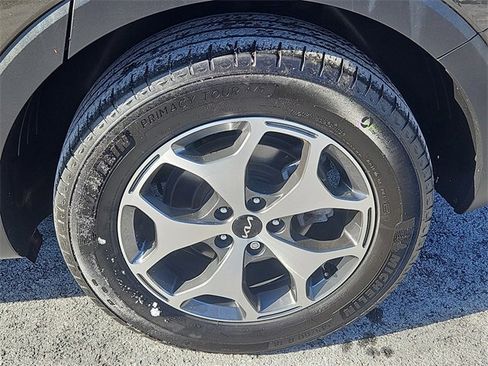 Used 2022 Kia Telluride EX image 8