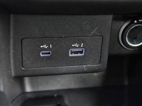 Used 2024 Nissan Kicks SV image 14