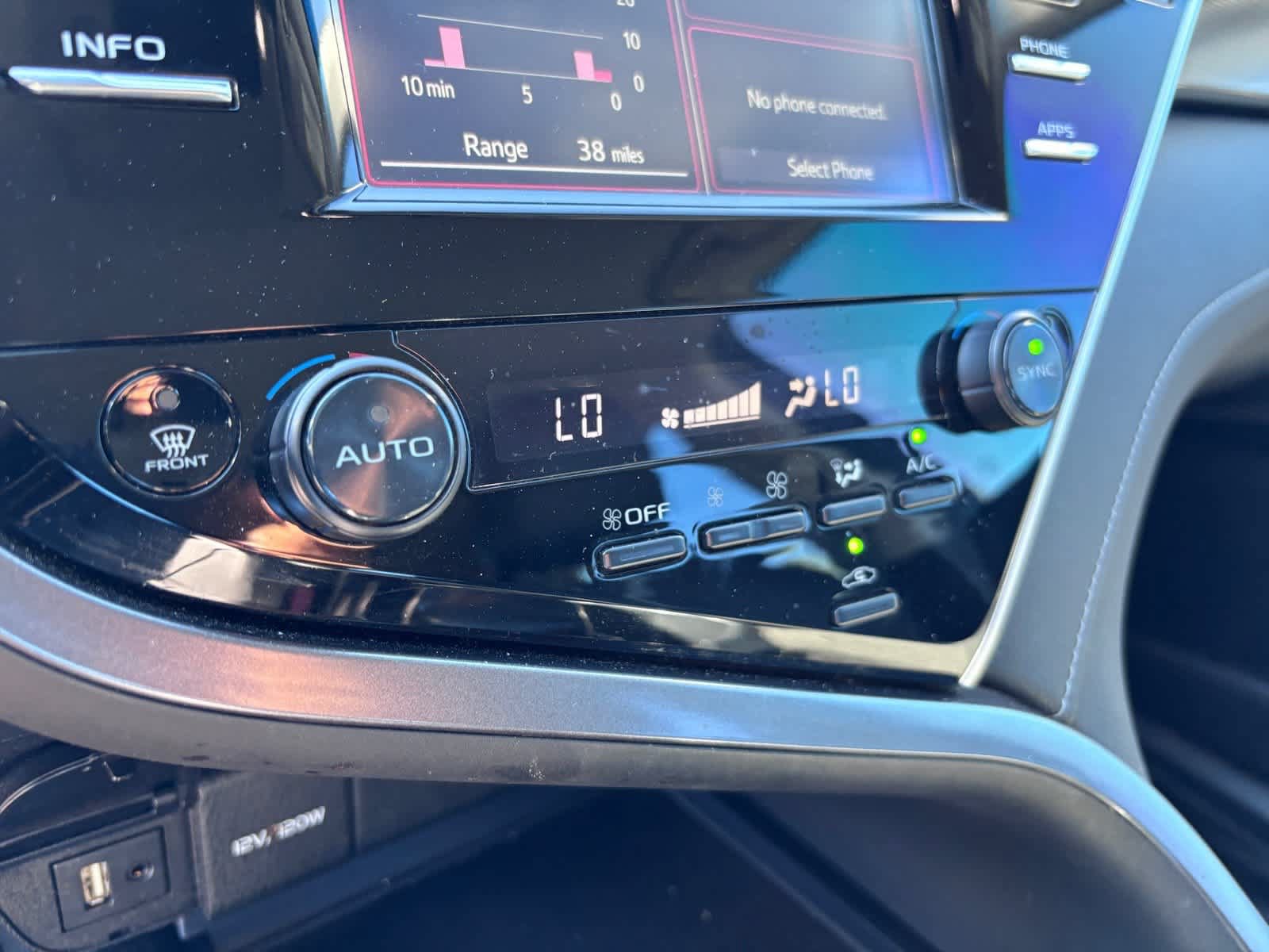 Used 2018 Toyota Camry XSE FWD image 20