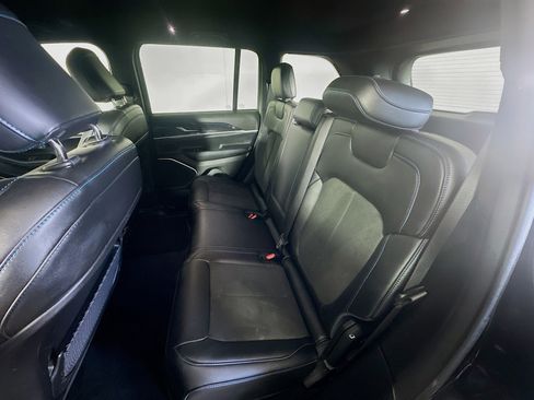 Used 2022 Jeep Grand Cherokee Trailhawk image 27