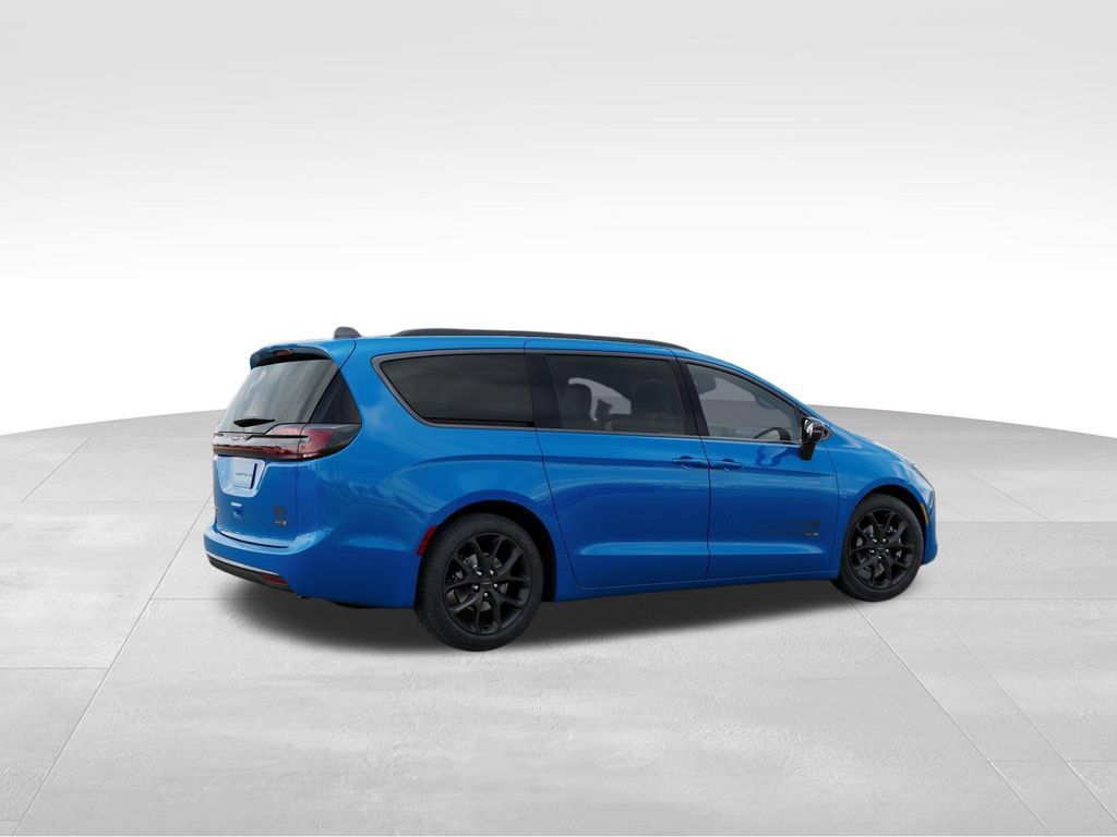 New 2027 Chrysler Pacifica Select FWD image 5