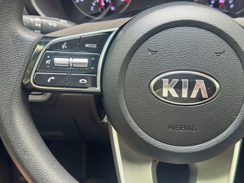 Used 2021 Kia Forte LXS FWD image 19