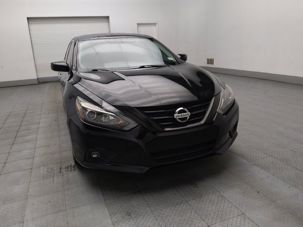 Used 2018 Nissan Altima 2.5 SR w/ SR Midnight Edition FWD image 14