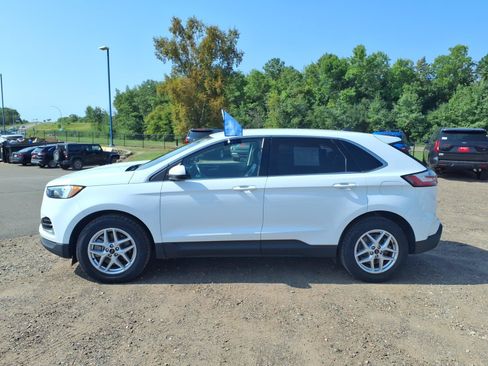 Certified 2023 Ford Edge SEL AWD/4WD image 2