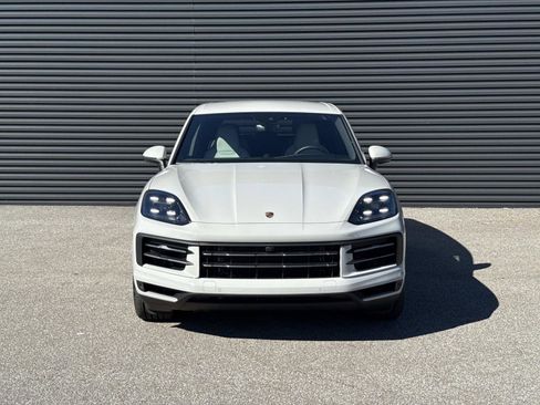 Certified 2025 Porsche Cayenne S image 13