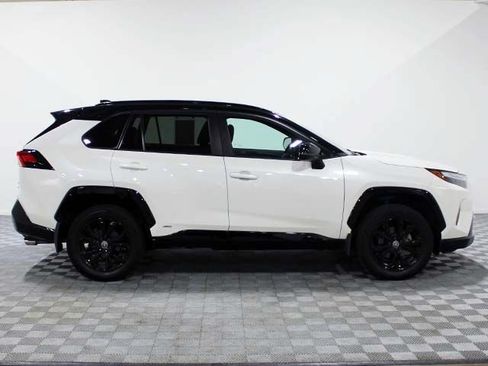 Used 2022 Toyota RAV4 XSE w/ XSE Grade Weather Package AWD/4WD image 7