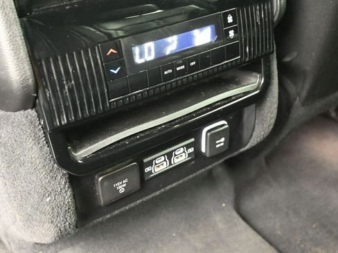 Used 2023 Jeep Wagoneer L 4WD image 21