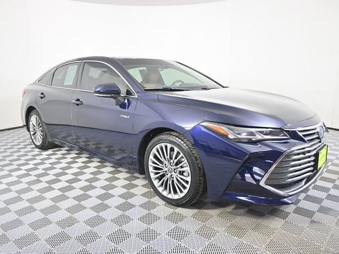 Used 2021 Toyota Avalon Limited w/ Advanced Safety Package image 9