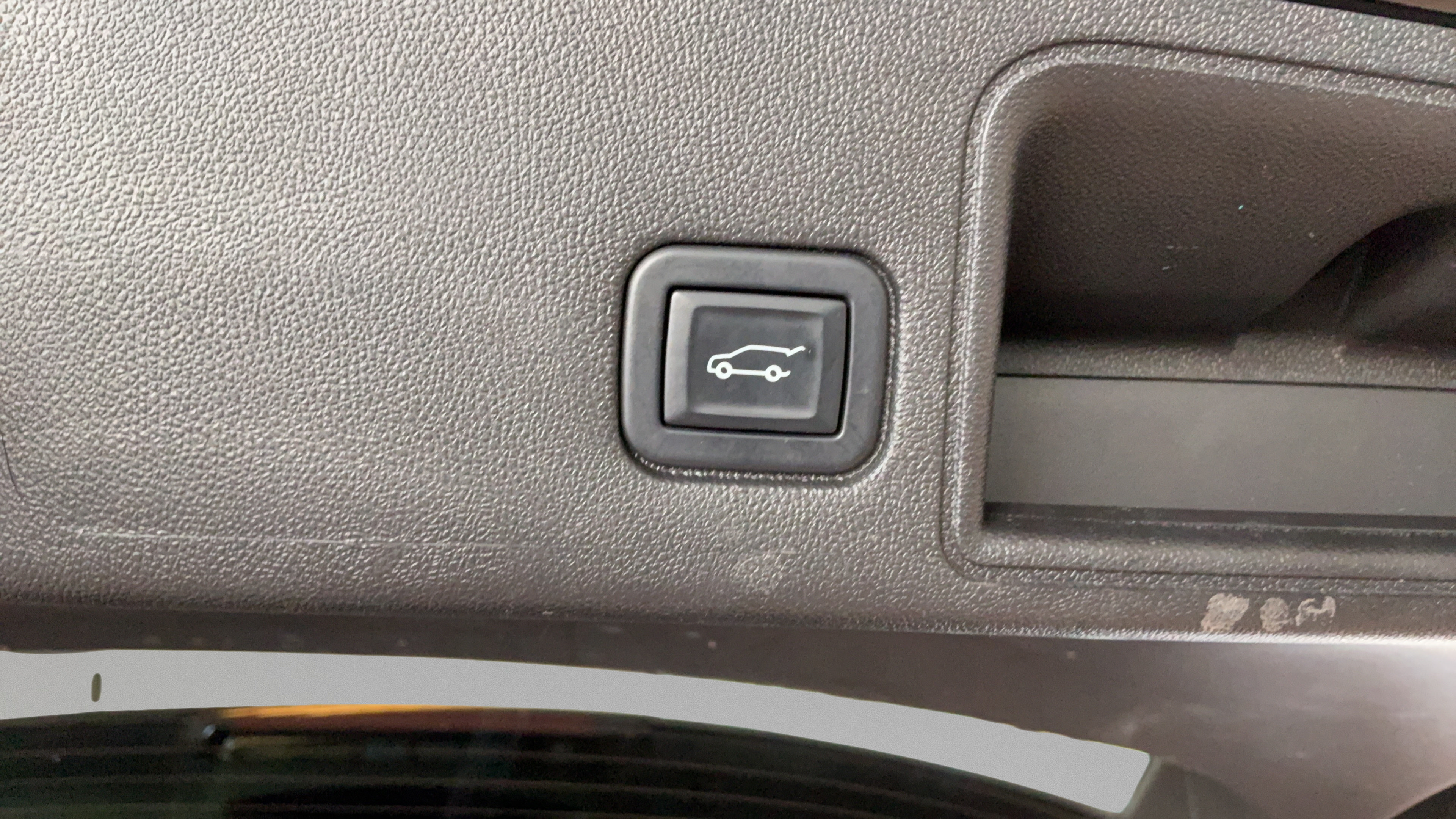 Used 2022 GMC Terrain SLE w/ Driver Convenience Package FWD image 30