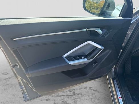Used 2025 Audi Q3 2.0T Premium image 18