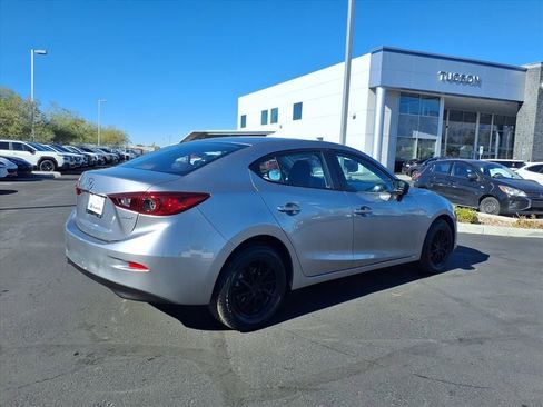 Used 2015 MAZDA MAZDA3 i SV image 9