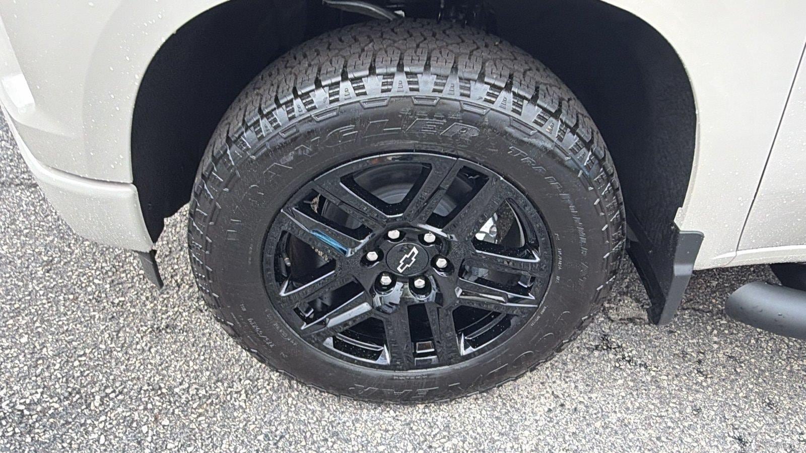 New 2026 Chevrolet Silverado 1500 Custom w/ Turbomax Blackout Package RWD image 12