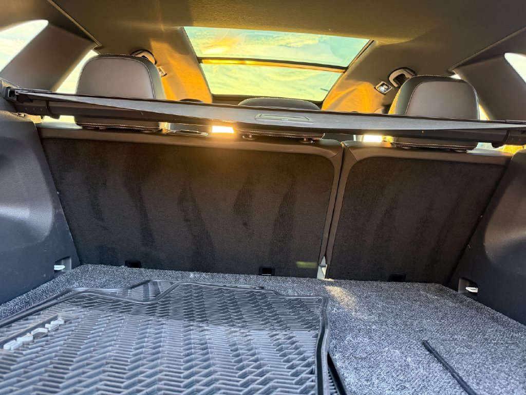 Certified 2023 Volkswagen Atlas Cross Sport SEL AWD/4WD image 29