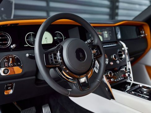 Used 2026 Rolls-Royce Cullinan AWD/4WD image 43