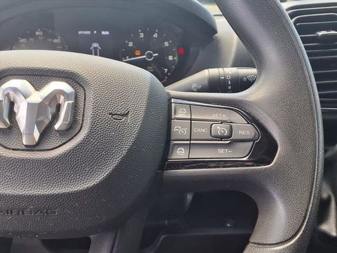 Used 2025 RAM ProMaster 2500 w/ Convenience Group FWD image 19