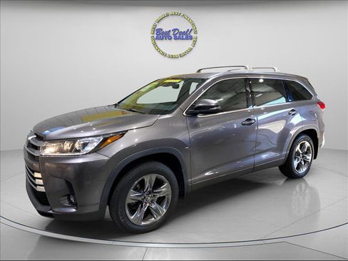 Used 2019 Toyota Highlander Limited Platinum image 1