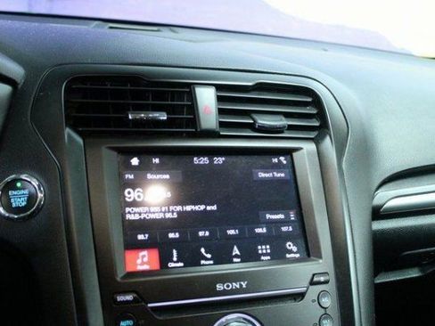 Used 2019 Ford Fusion Titanium image 18